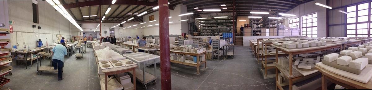 Vue large de l'atelier de céramique HEIN du groupe ROMOTOP